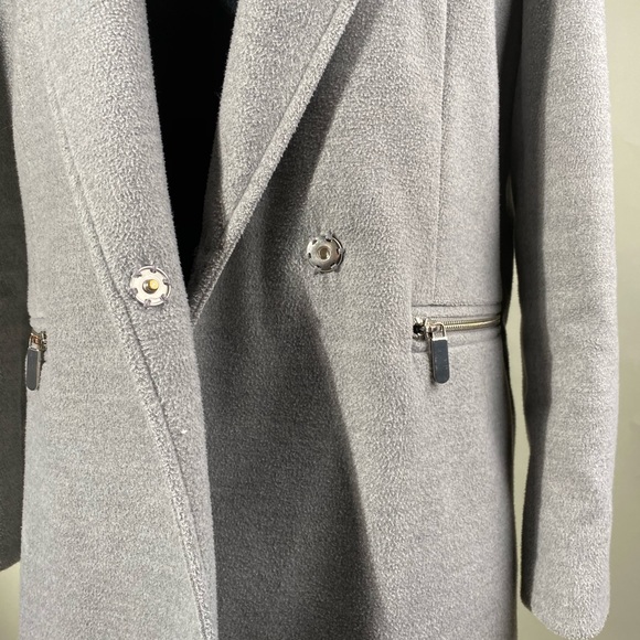 Knee Length Grey Coat - Picture 5 of 5